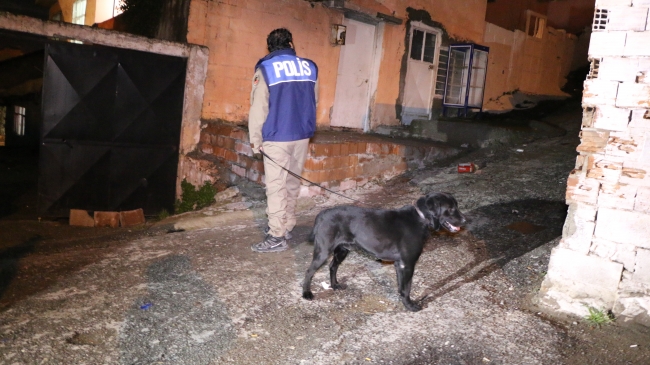 Helikopter destekli 400 polisle uyuşturucu operasyonu